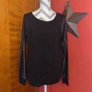 Black Victoria’s Secret Sport Pullover Sweatshirt